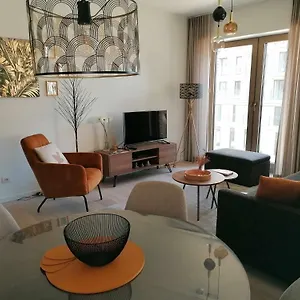 Bartine - Modern And Spacious Flat Near The Sea, Free Parking Space Ostende